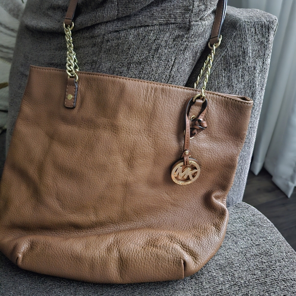 Michael Kors Tan Leather Shoulder Bag - Picture 1 of 2